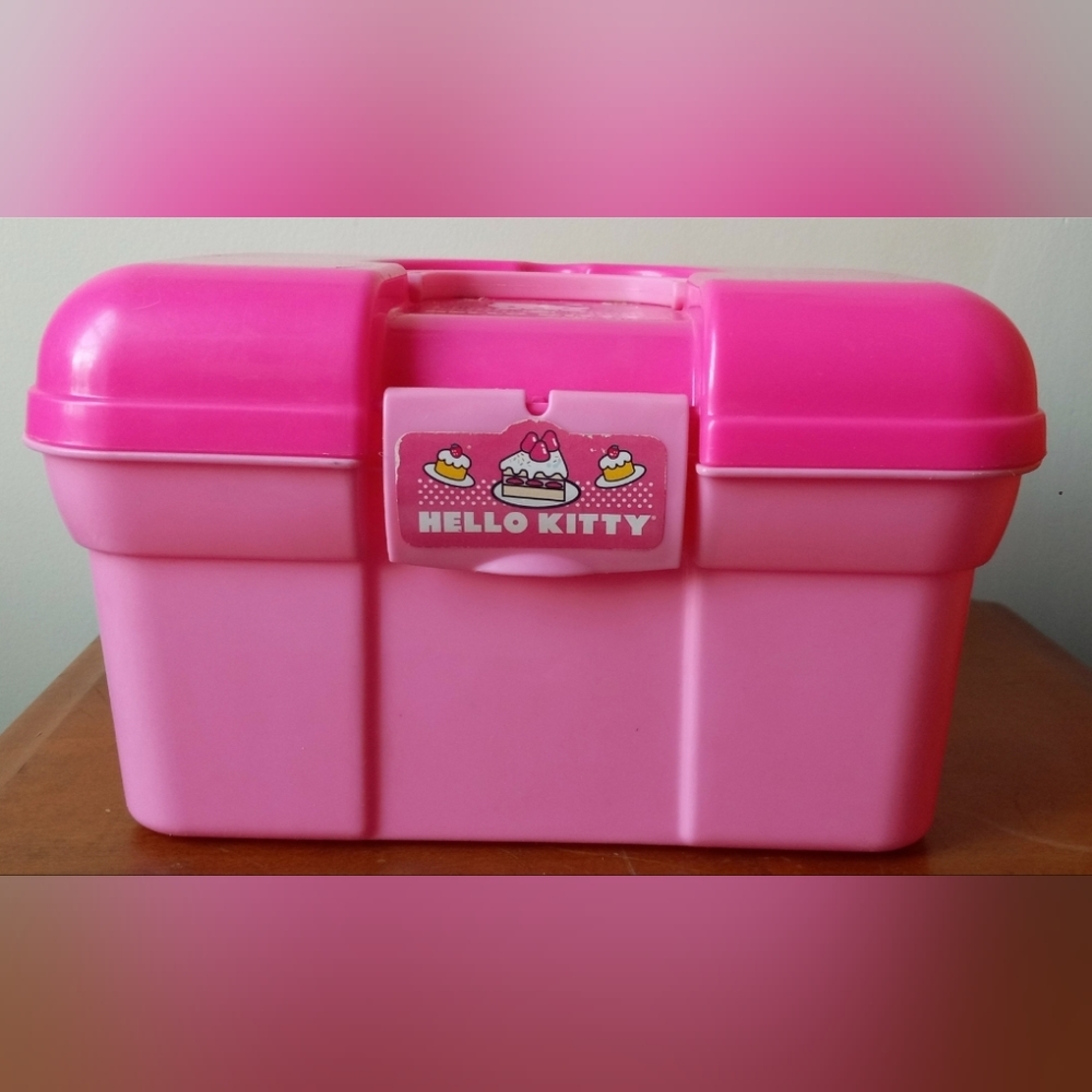 Hello Kitty Vintage Travel Case Caboodle